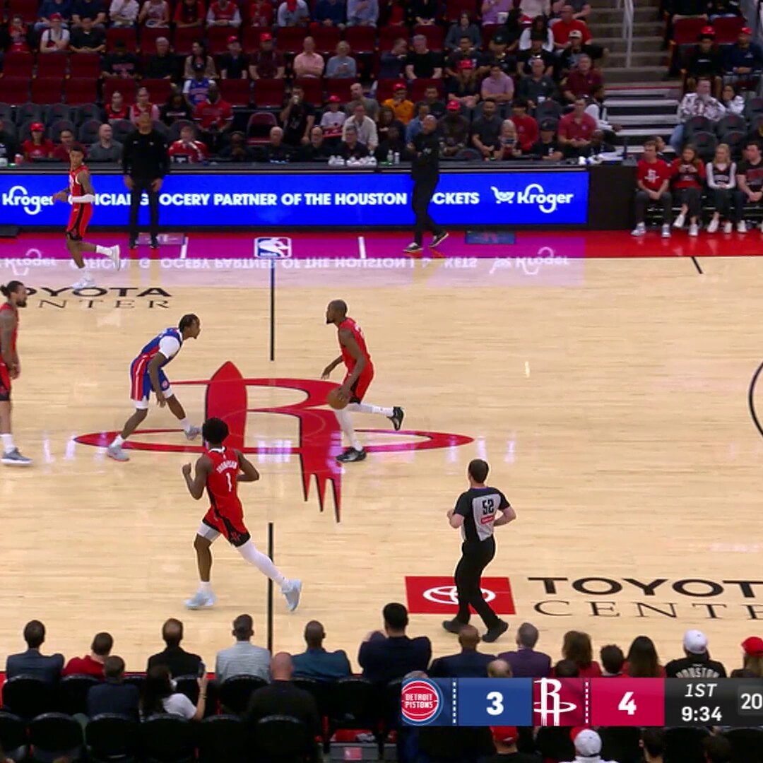 Katta eshakli yalangoch qizlar