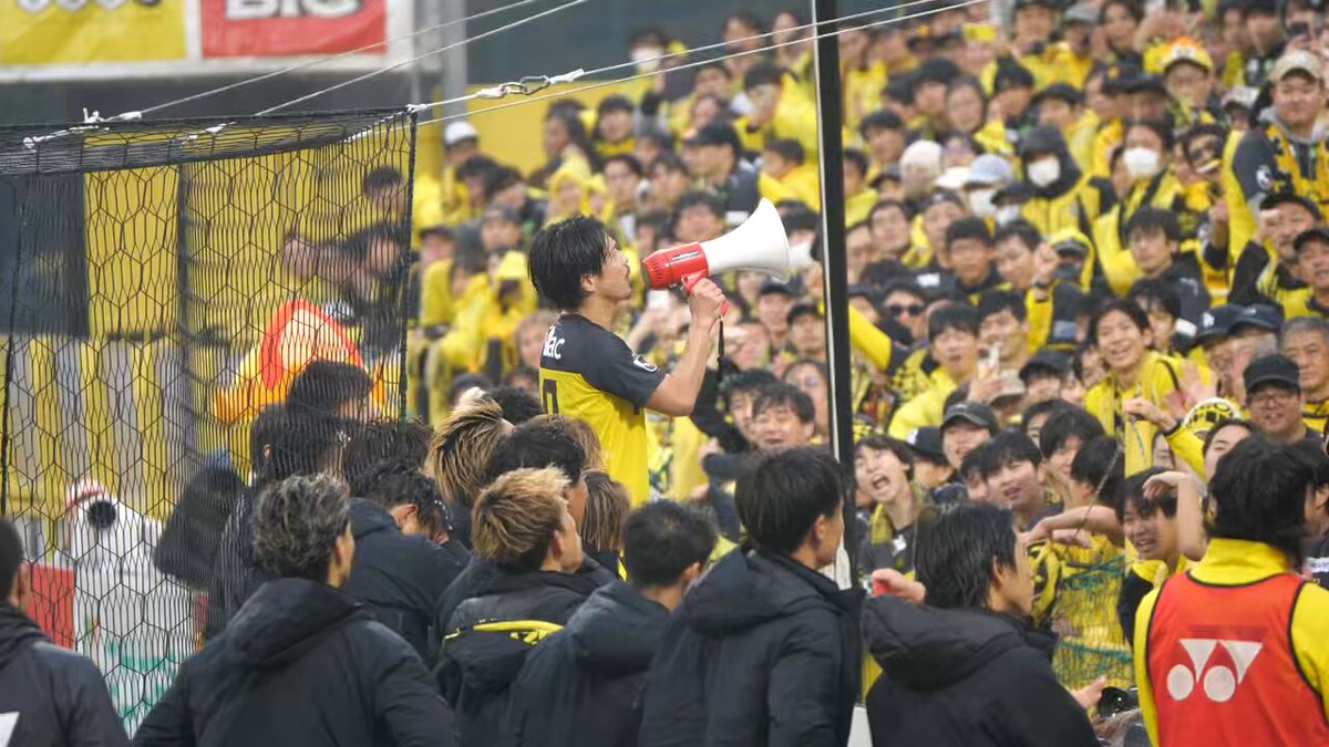 おまけ8点付】柏レイソル スーツラッフルくじ 仲間隼人 特大アクスタ