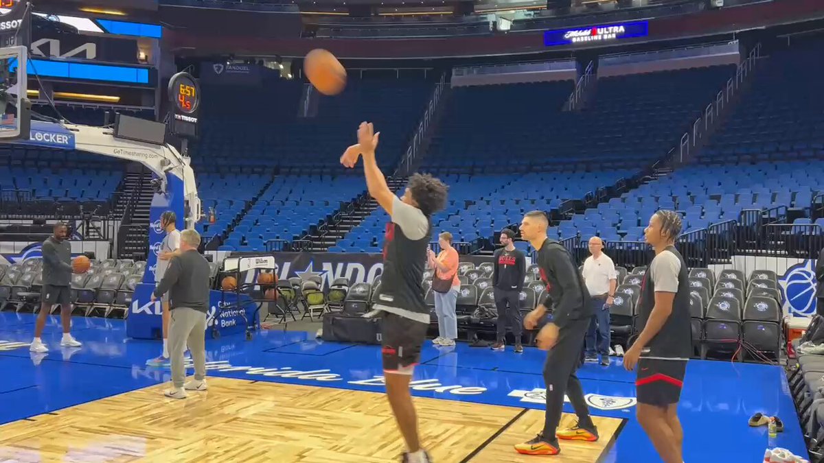 Vooch back in Orlando, making corner 3s