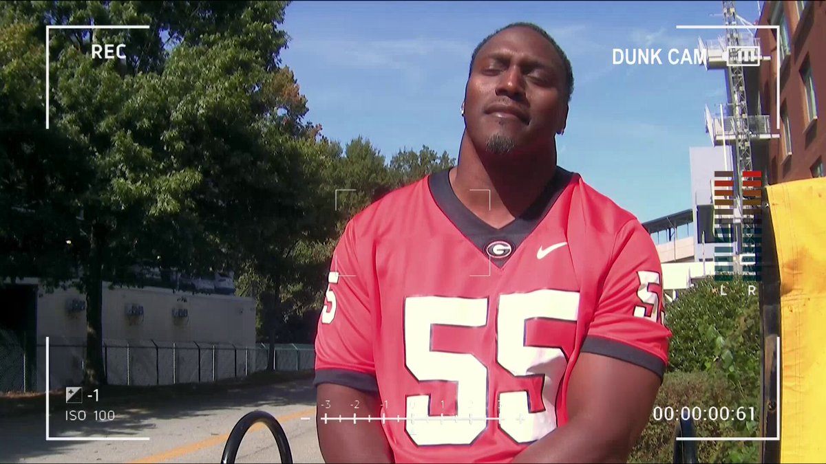 “WAR EAGLE ’TIL I DIE.” 😂
@TakeoSpikes51 made good with @champbailey on their dunk tank bet after Georgia took down Auburn in Week 7 💦
