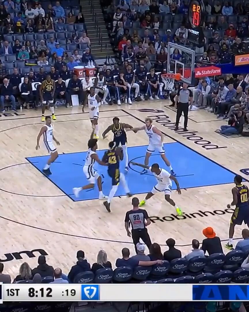 3️⃣1️⃣ runnin' rim to rim 🤝

📺 @FDSN_Grizzlies 