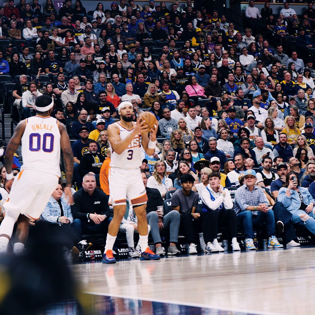Dillon dialing it up from deep ☄️
@PayPal | #SunsUp