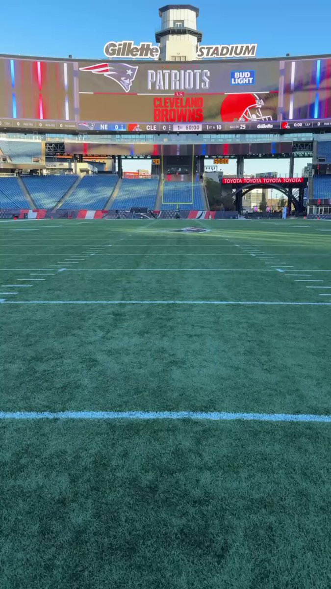 good morning from a bright and sunny Gillette Stadium!