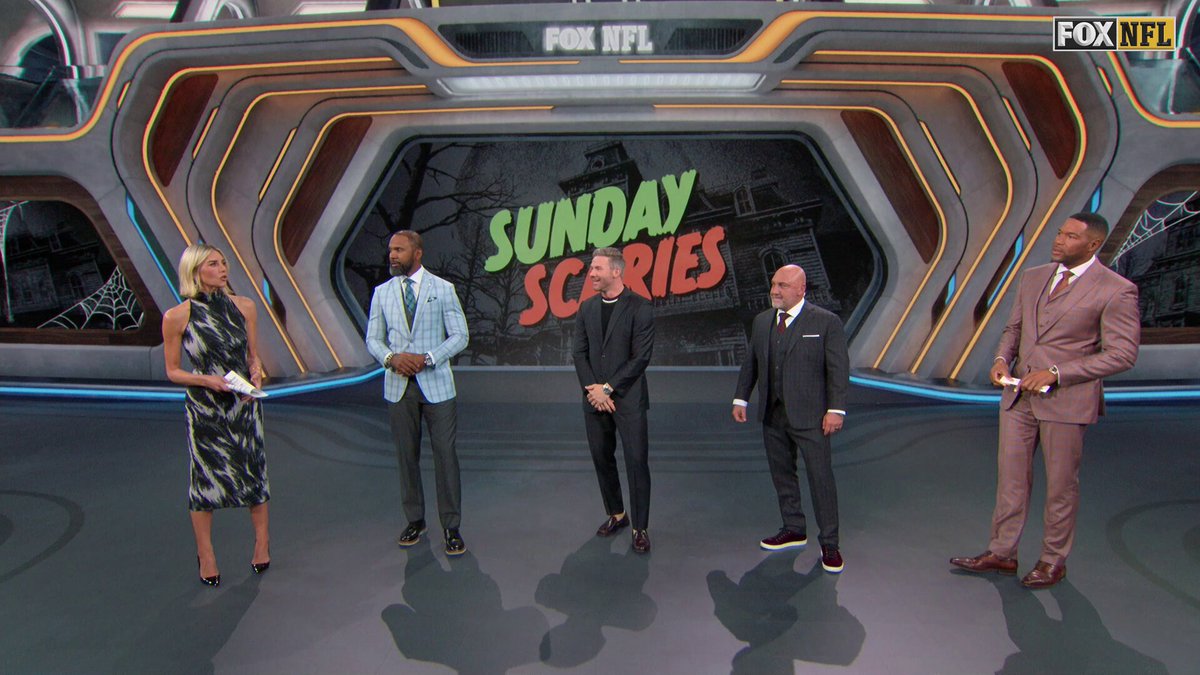 Colts? Chiefs? Niners? 
Who is the scariest team in the NFL? 🎃👻
@michaelstrahan | @Edelman11 | @CharlesWoodson | @JayGlazer | @CharissaT