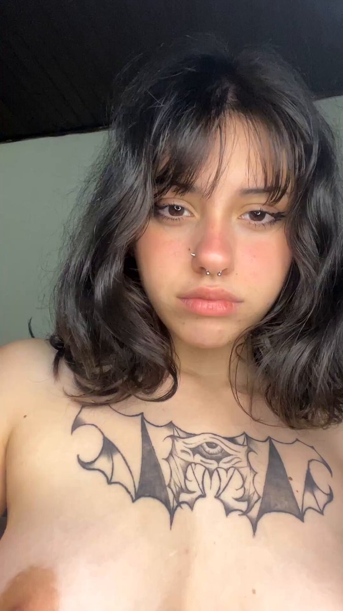 Video oleh @ArmpitFetish_