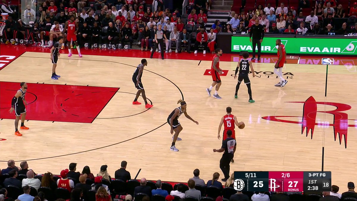 Kevin Durant to the rim for the STUFF 💪

KD's got 8 points already.

