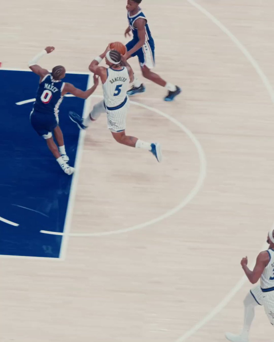 THIS VJ BLOCK.
THIS MAXEY TAKE.
THIS ANGLE.
(via @sixers)