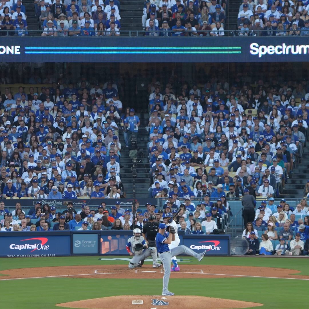 The Dodger Stadium crowd knew right away! 