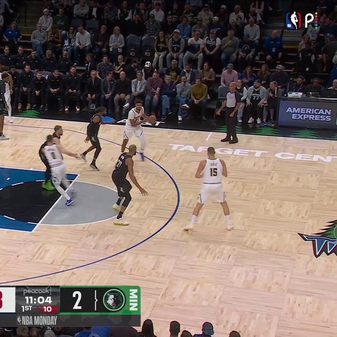 3rd game for Joker.
3rd triple-double.
3 players have opened a season this way... and they are, unsurprisingly, Oscar Robertson, Russell Westbrook and  now, Nikola Jokić 💪
25, 19 and 10 in Denver's W!
