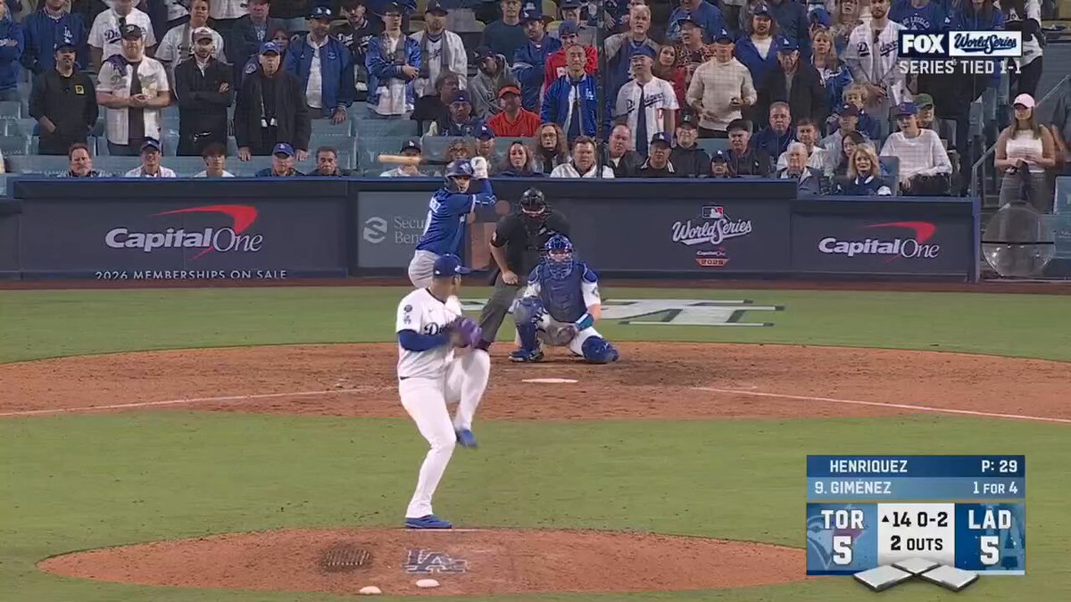 Edgardo Henriquez puts up another zero for the Dodgers! #WorldSeries