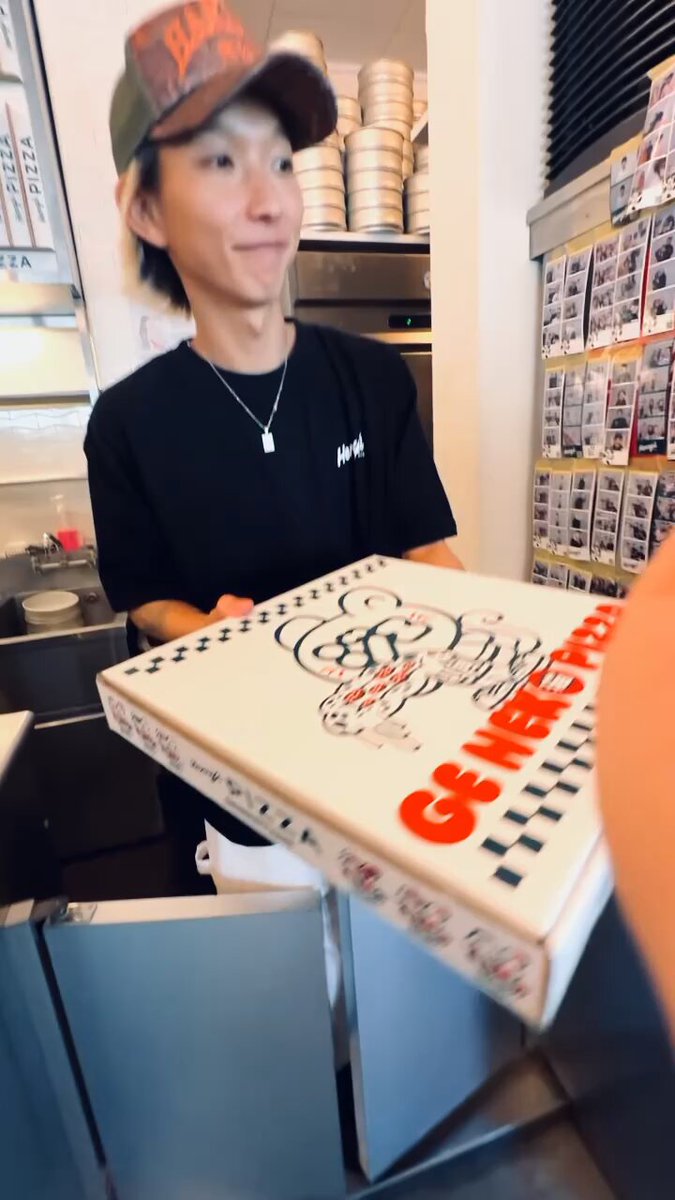 ジェ猫 GENERATIONS POP UP＞ @大阪・Henry's Pizza 本日10/29まで展開