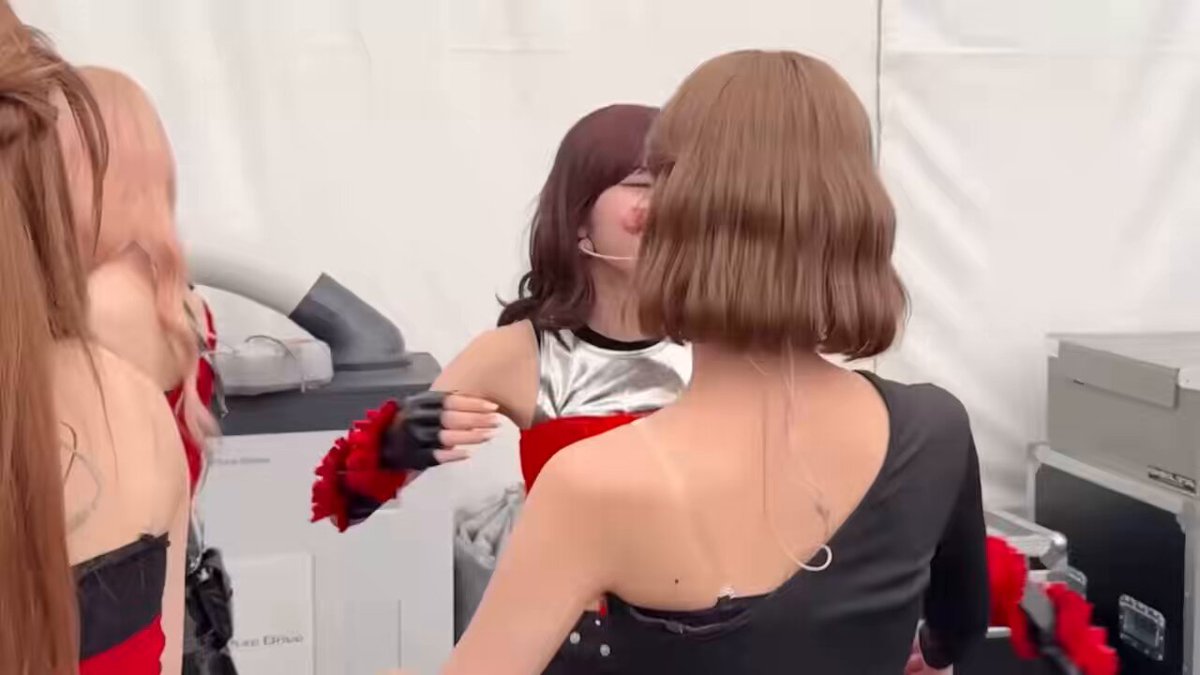 左目のほくろページ 泣きぼくろ（涙ぼくろ）」の意味とは？ 男女・左右別の性格と