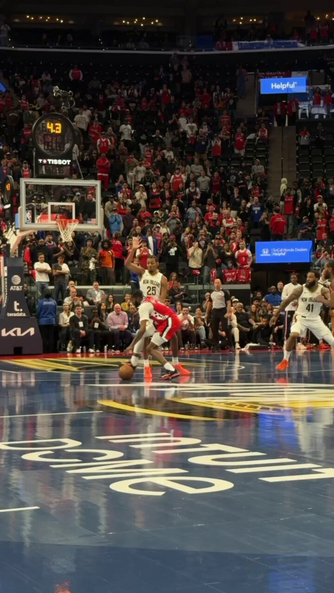 POV: YOU JUST WITNESSED KAWHI LEONARD'S GAME-WINNING JUMPER FOR THE CLIPPERS ‼️

            🚨 @TISSOT BUZZER-BEATER 🚨
                            Everyone Gets 24  