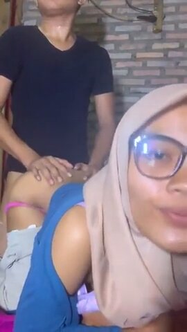 Ular qizlarni jinsiy aloqa qilish uchun aldashadi