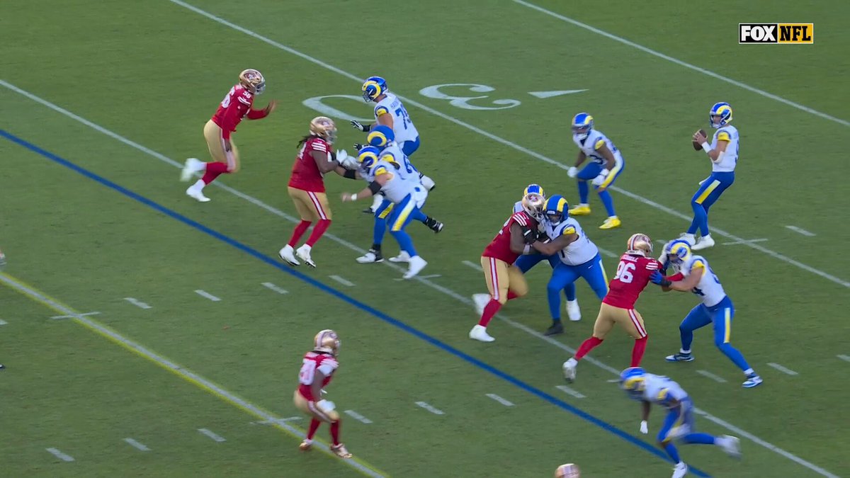 Couldn't escape that pressure 😤

📺: FOX 