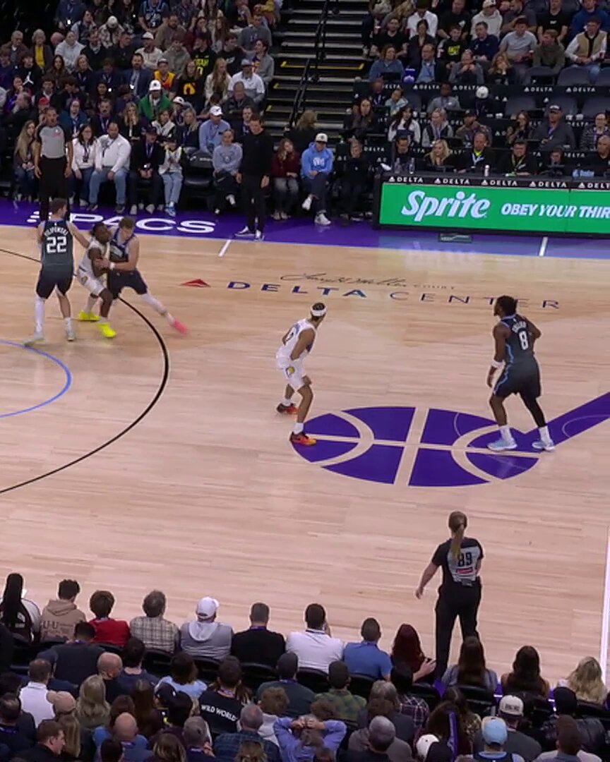 someone left the back door open 🚪👀 