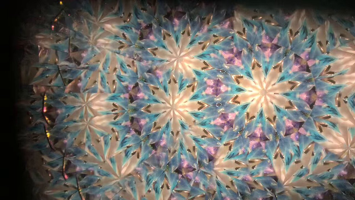 傍嶋飛龍さん作 万華鏡 幾何学模様のアート作品 傍嶋飛龍さん作 万華鏡