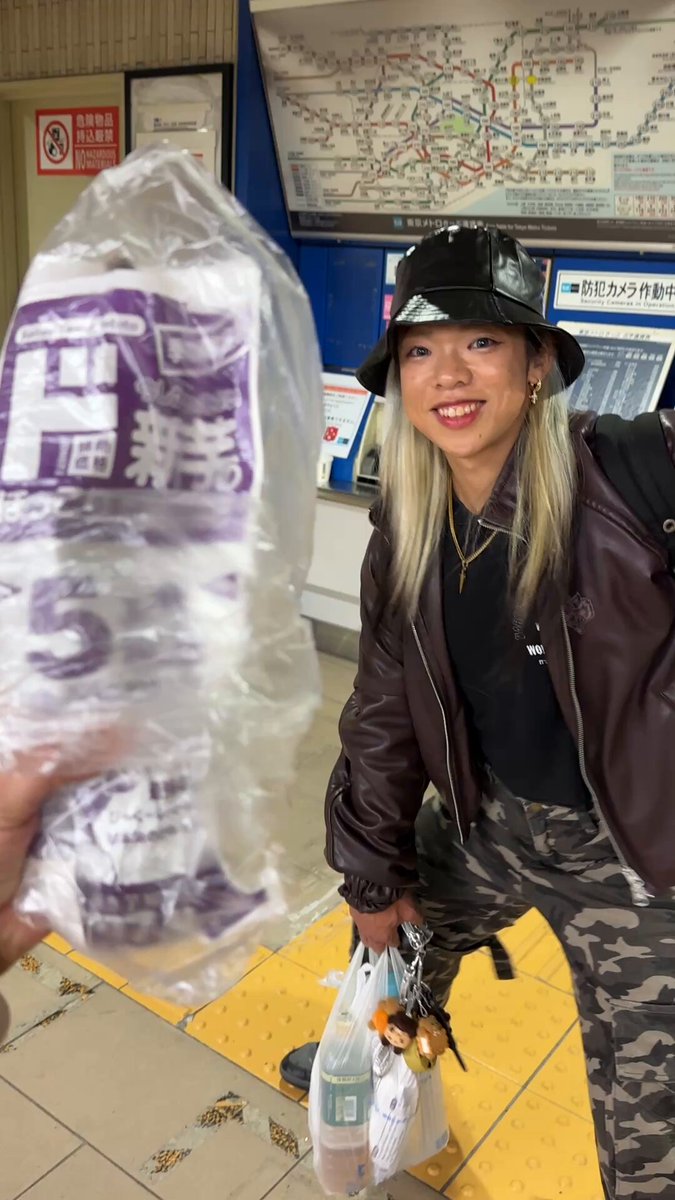 マッスルおりんりん🗣🇯🇵🇺🇸🇰🇷メンヘラからIFBB PROになった女