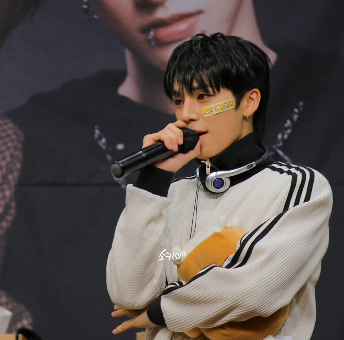 ケンくんの歌声は澄んでてクリアにも聴こえるけど、でもその中に寂しさ