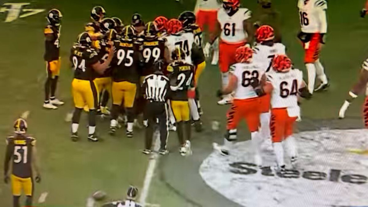 Here's a closer look at what appears to be a Jalen Ramsey punch on Ja'Marr Chase.