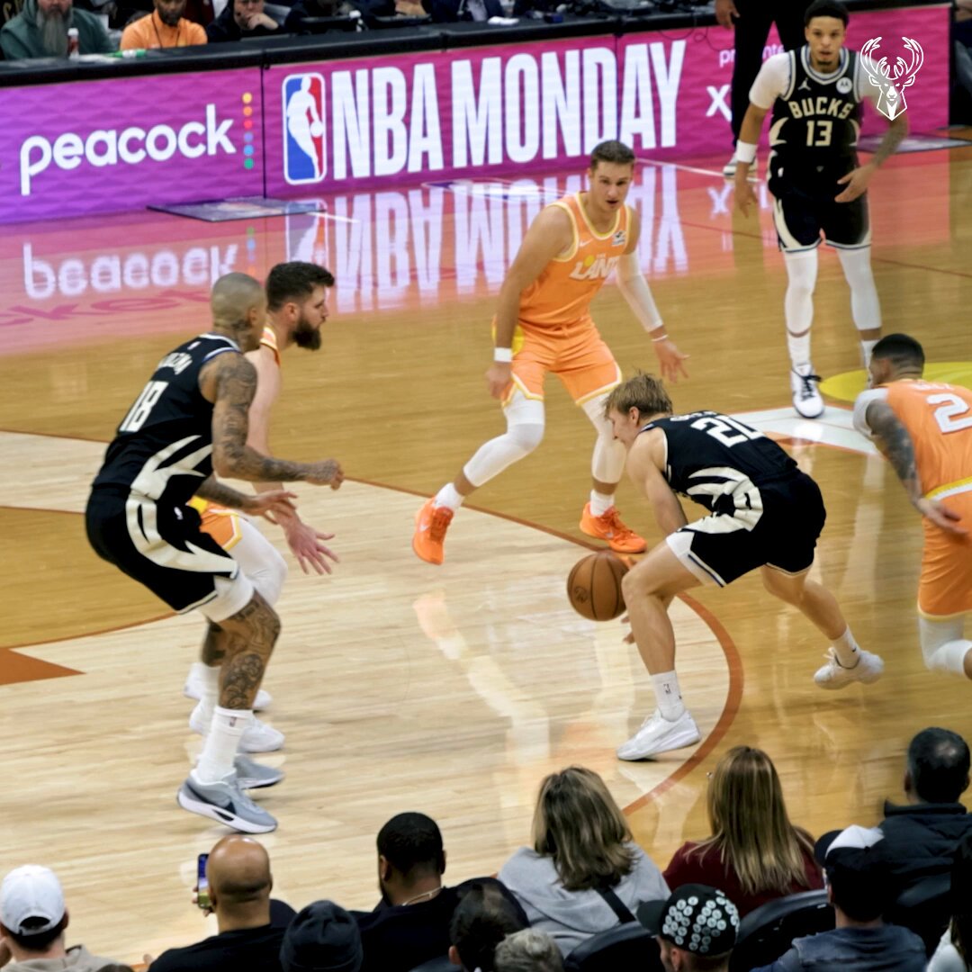 AJ finds GT for three. 🎯 