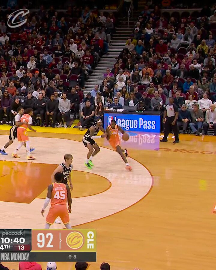 B2B THREE TO START OFF THE 4Q!

@craigporter0 | @smerrill05 | #LetEmKnow 