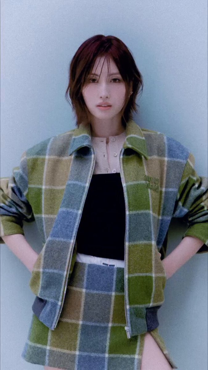 Momo for Harper's Bazaar Japan January-February Magazine Issue