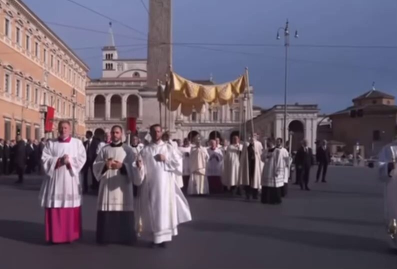 Image for the Tweet beginning: 🔴Rappellez-vous ⚡️C'était le dimanche 22