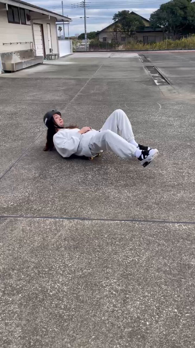 11月18日(火)G1通り2階たまや🎆本日は たまちゃん🍎(@tamama_0511