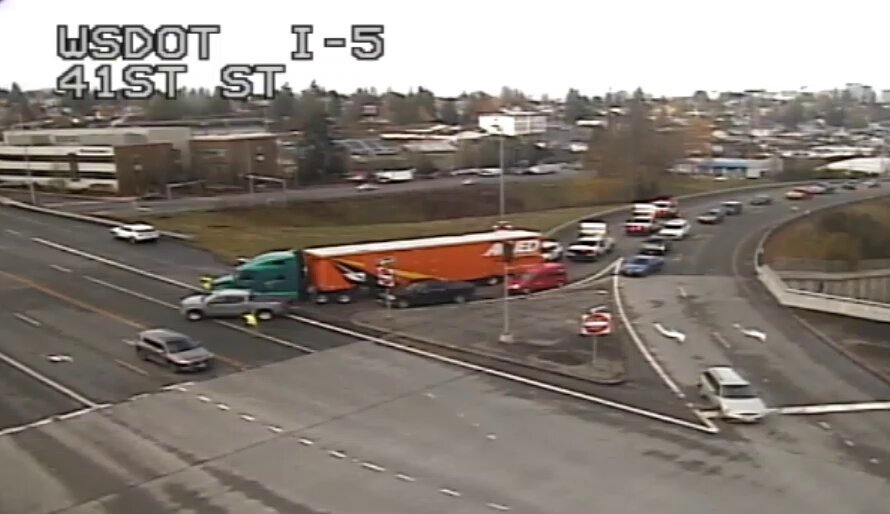 解消済み: エベレットの南行き I-5