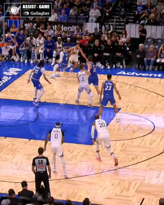 Franz Wagner with the lob to Goga Bitadze 💥 