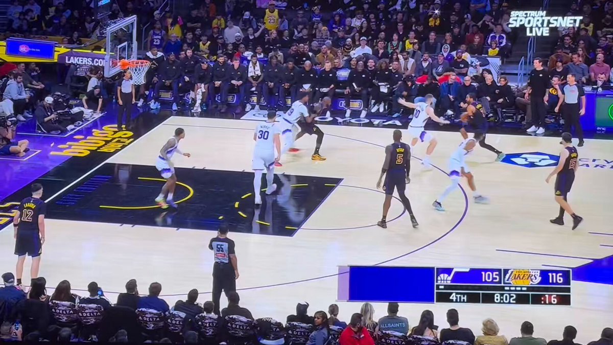 The Lakers have a ton of assists from post ups tonight. Perhaps since they're so rare these days, the Jazz just aren't used to defending them. It might help if Nurkic actually doubled to decrease LeBron's vision, and George is lost as his man does a simple cut behind him 