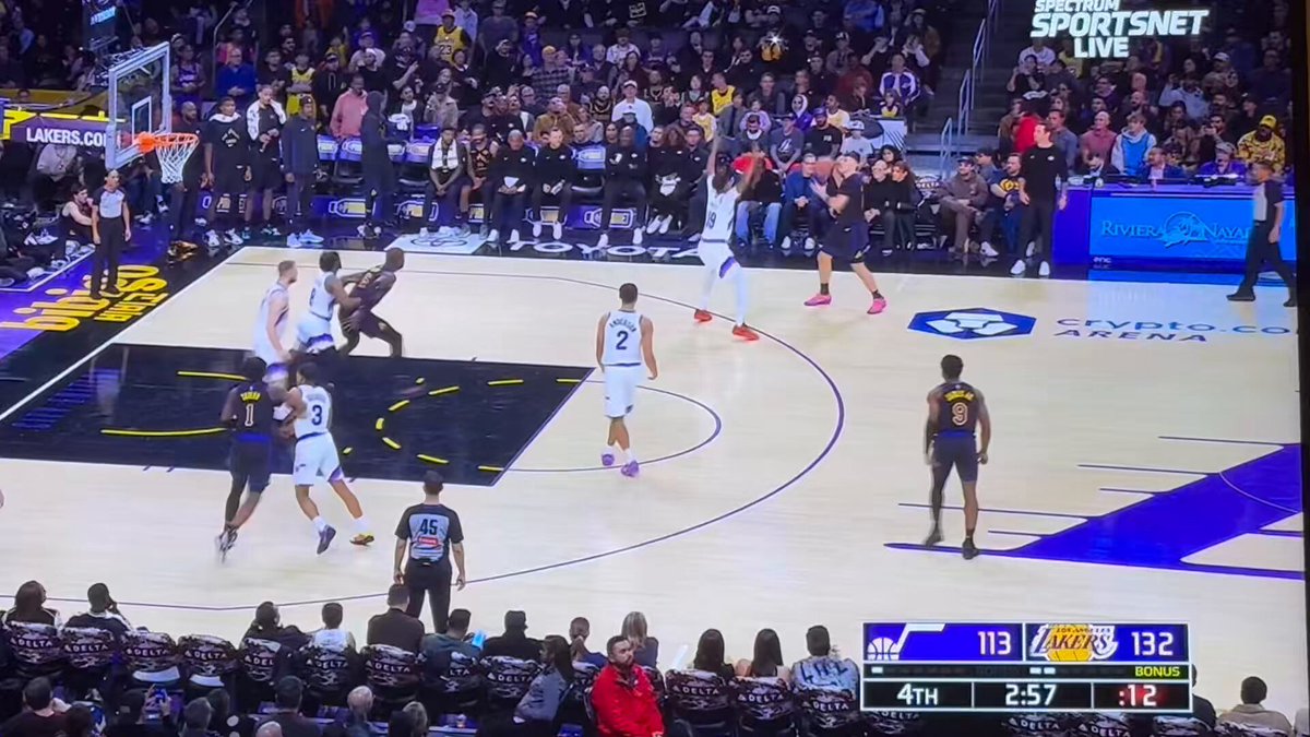 This is how well it's going for the Lakers: 