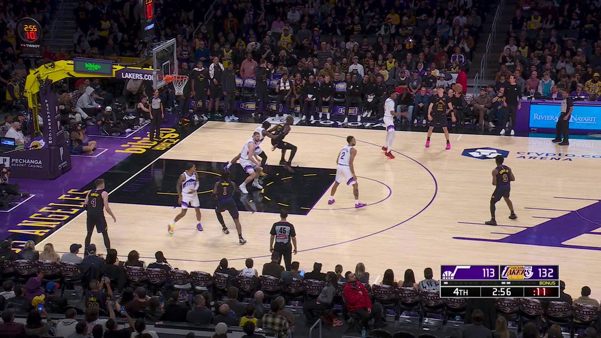 BRONNY FROM WAY DOWNTOWN 👌

Lakers outlast the Jazz at home! 