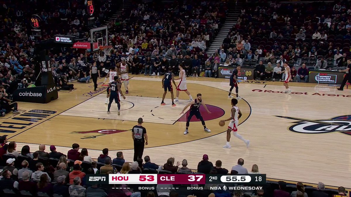 Kevin Durant with the fadeaway? Never gets old.

Rockets lead the Cavs at the break on ESPN! 