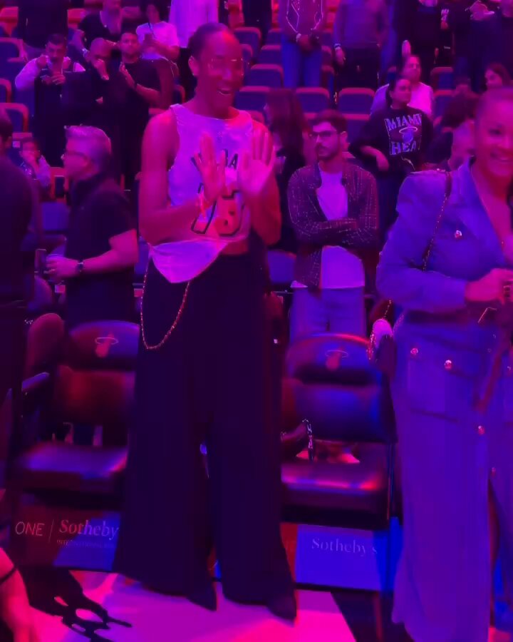 Reigning @WNBA Kia MVP and champion A'ja Wilson is in the house for Warriors/Heat 👀 