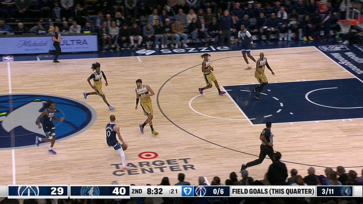 Rudy Gobert... the point guard? 😮

He tosses the no-look dime to Naz Reid in the corner for 3! 