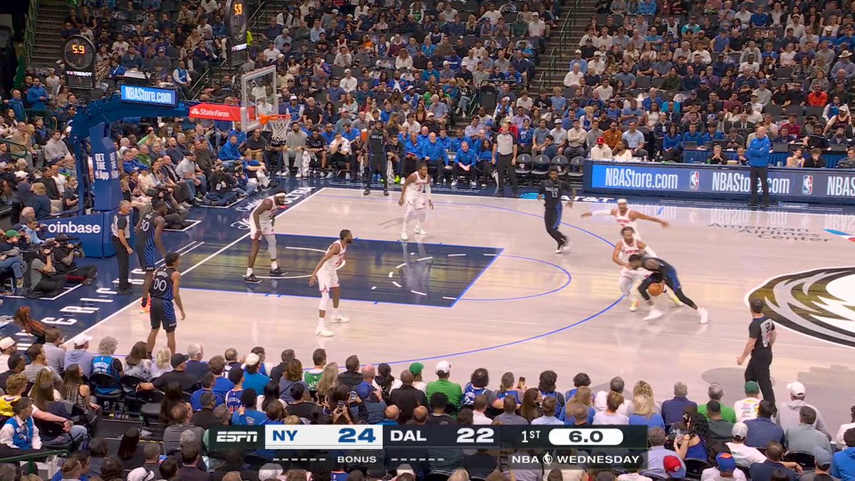 Naji Marshall pulls from downtown 🎯

He's got 11 PTS on 4-5 FGM! 