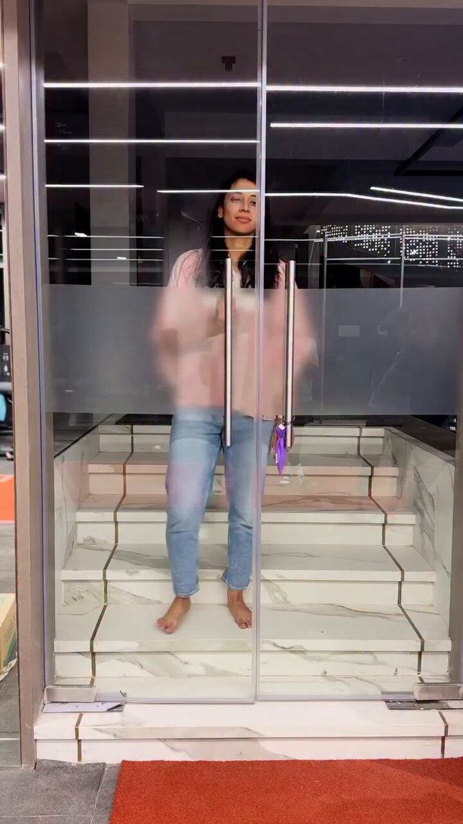 Smriti Mandhana Reveals Her Engagement Picture