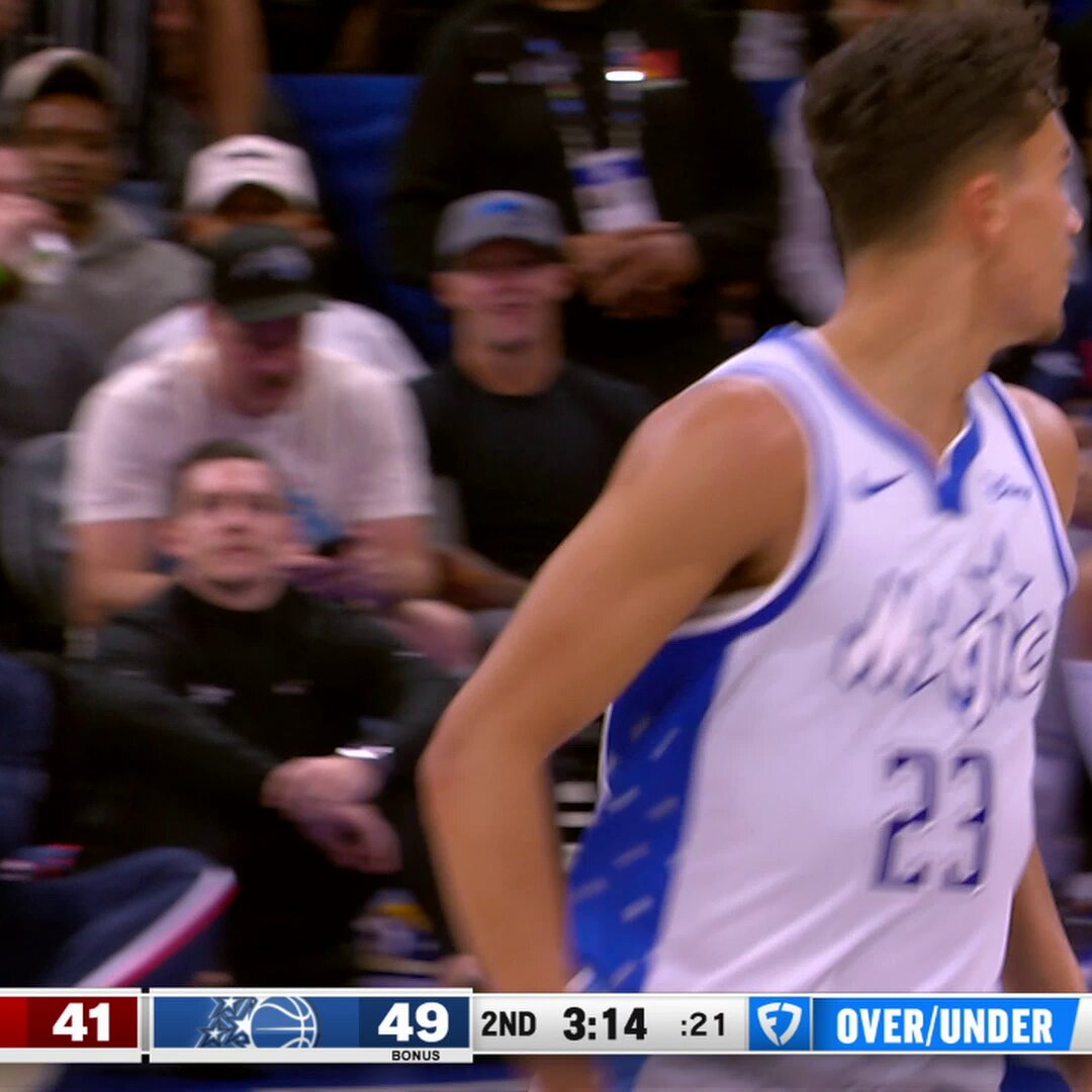 HARD3N AGAIN 👌

James Harden's got 19 PTS in the first half! 