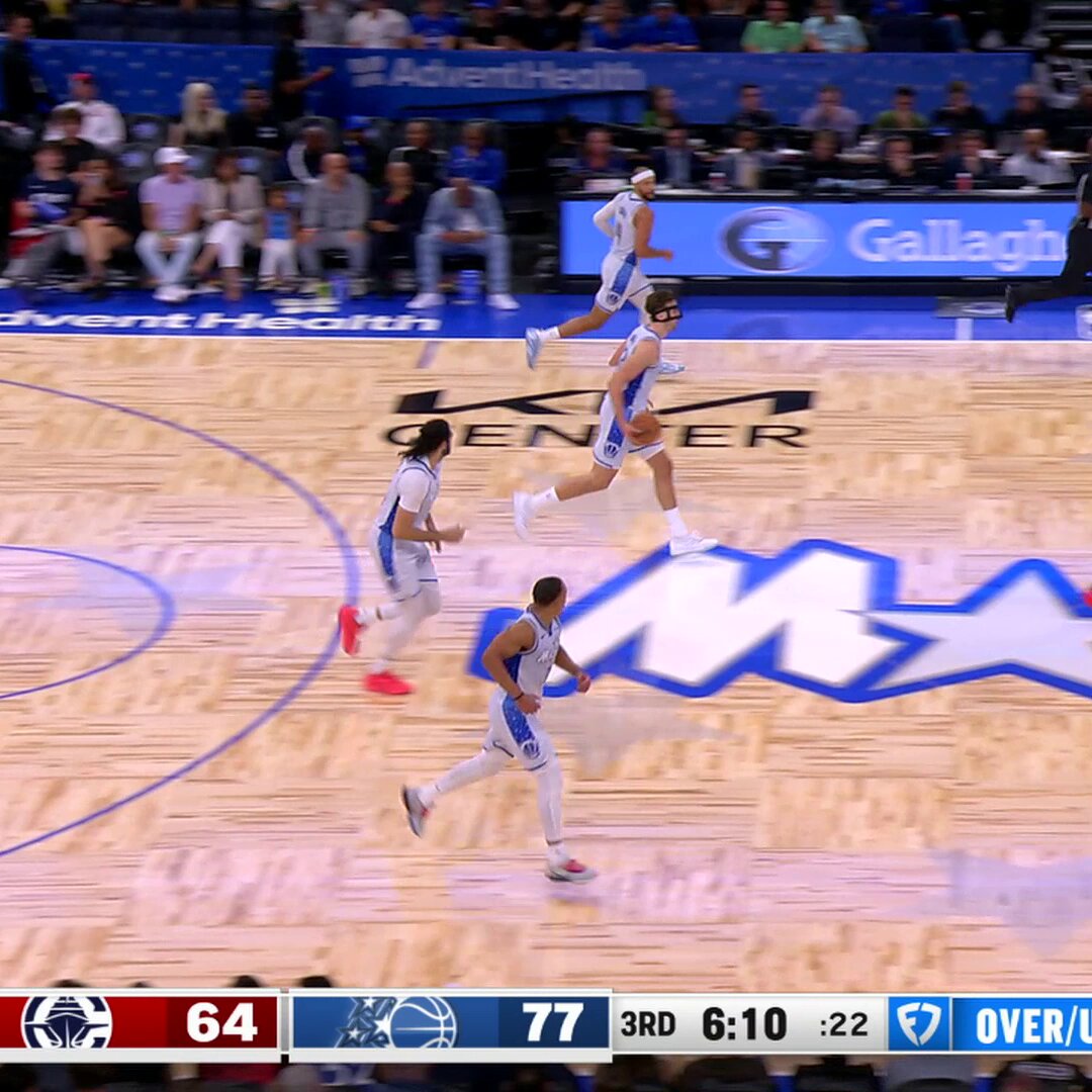 Harden steal ➡️ Harden score

📊 29 PTS, 7 AST, 5 REB, 2 STL 