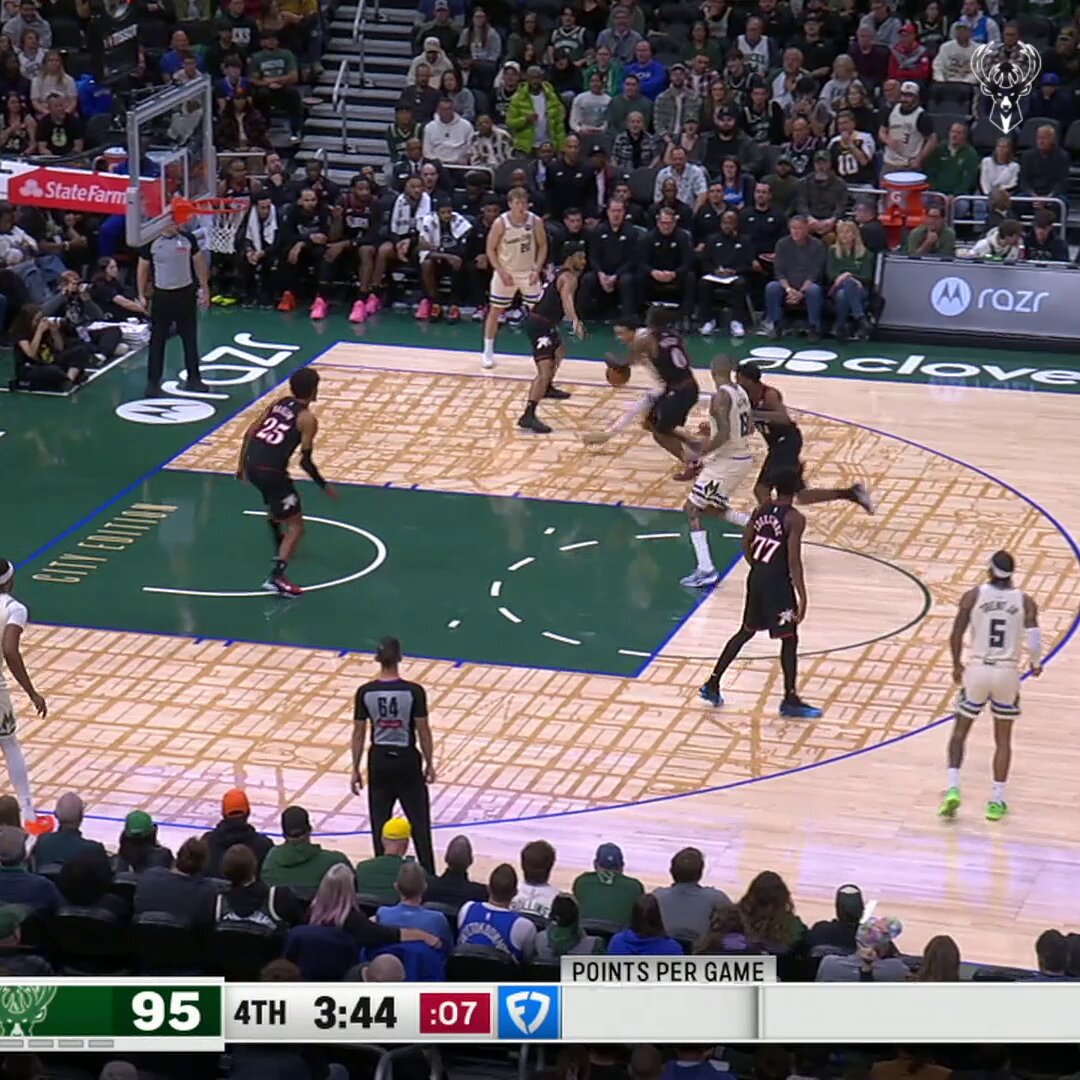 A pair of big pump-fake triples from Myles and AJ! 