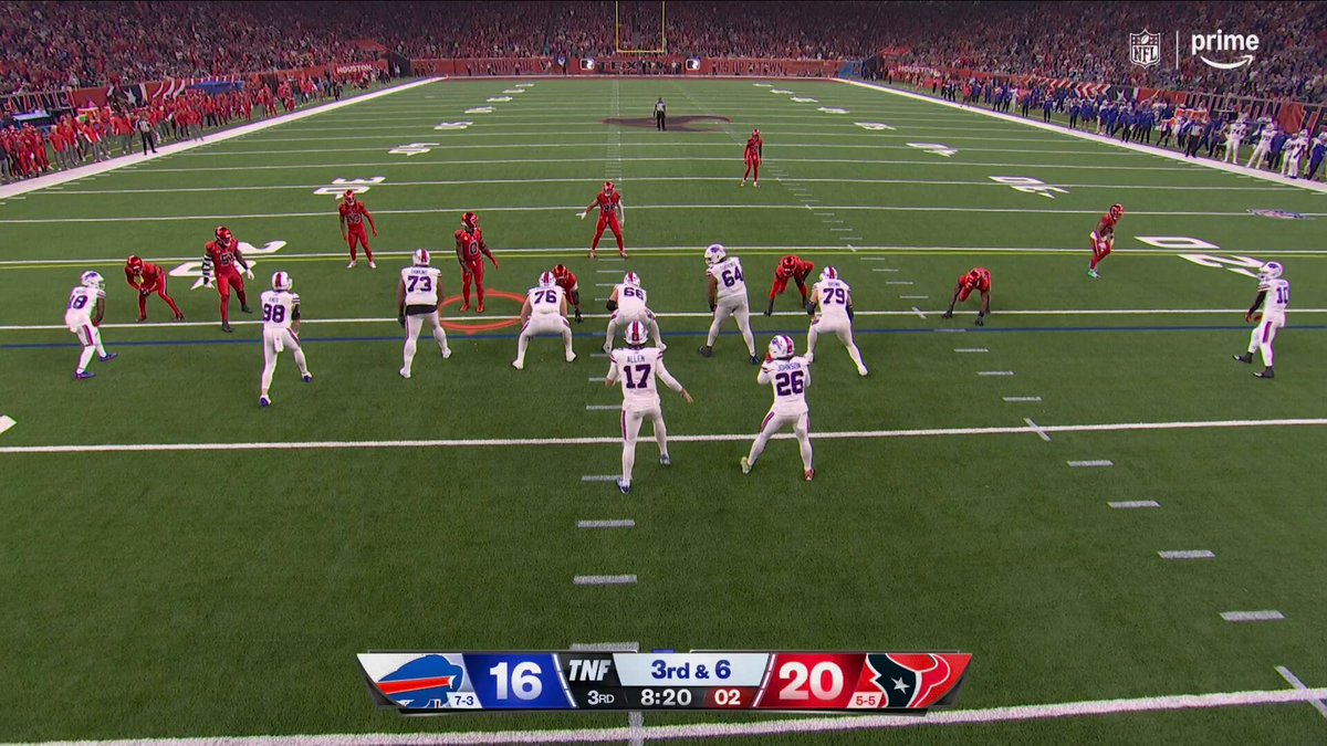 He's on the hunt 😈

📺 : @nflonprime 