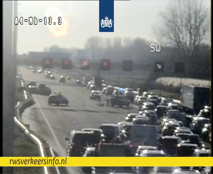 Ongeval met vier auto's op de A4 bij Burgerveen