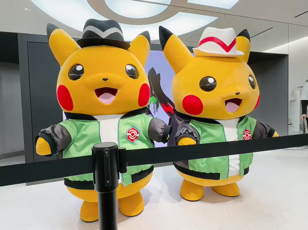 Z-Aの主人公とおそろい衣装のピカチュウに会えた💚⚡️