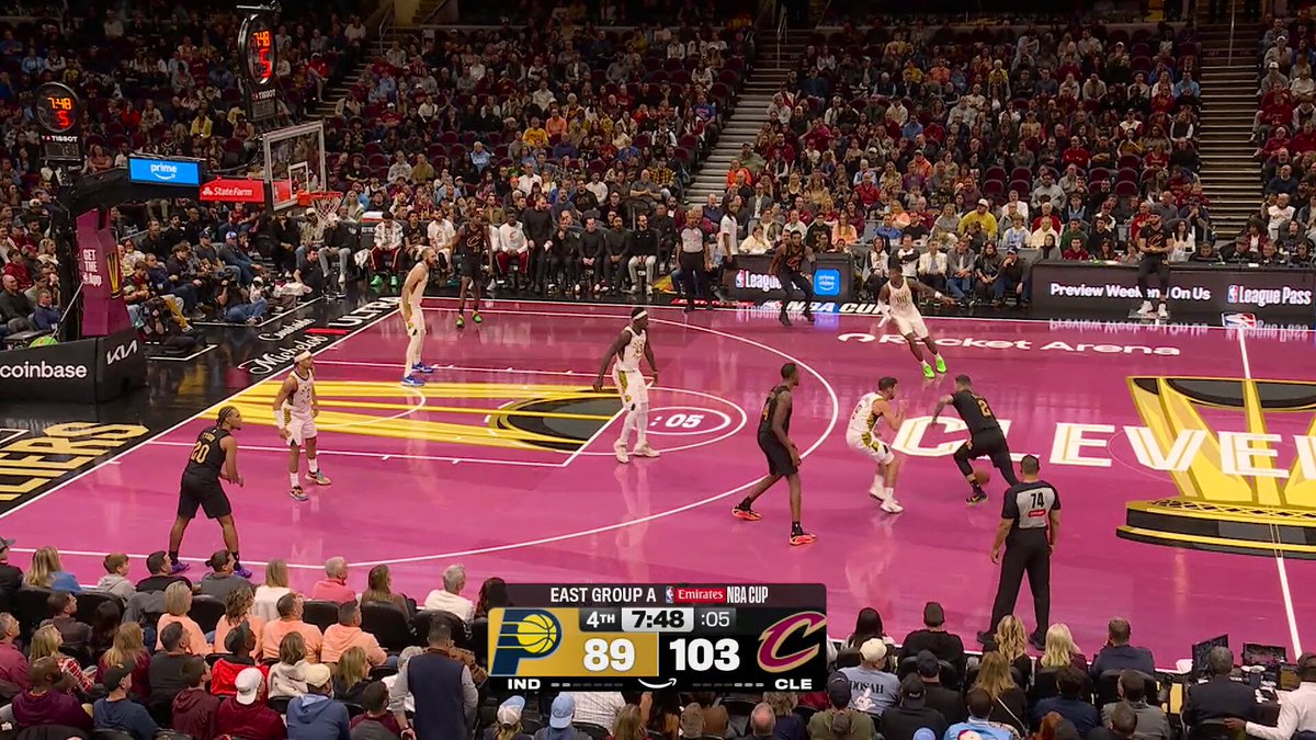 what a sequence‼️

two blocks from Jay Huff & Pascal Siakam cashes in with a corner three. 