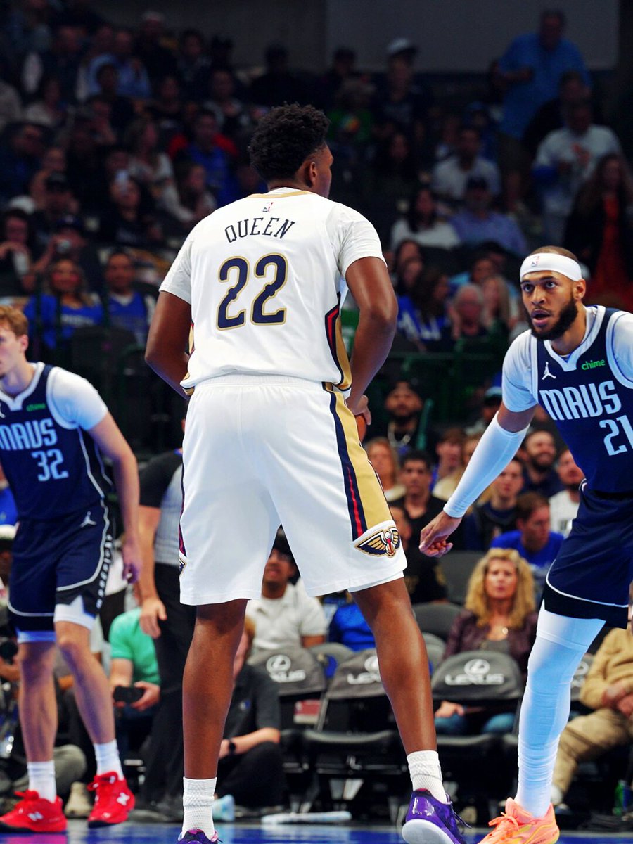 Derik Queen at the half, doing a bit of everything:

8 PTS
4 REB
8 AST 