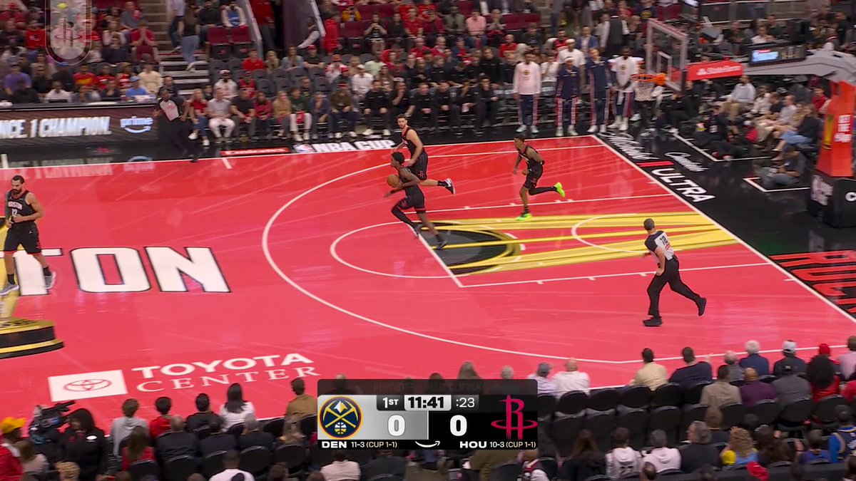 Amen driving thru the paint for ✌️ 