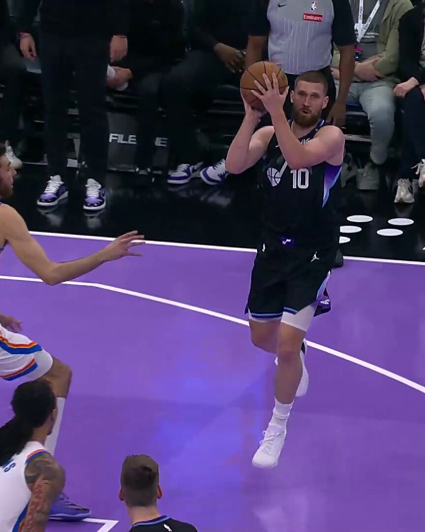 there goes filiPOWski 💥

#TakeNote | @kylefilipowski 