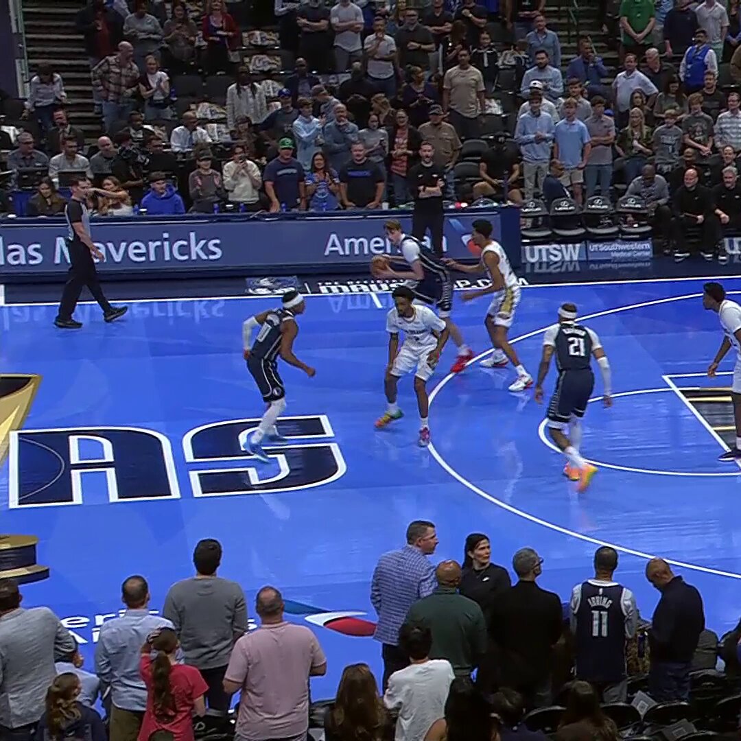 High school teammates. 
2025 lottery picks. 
High-level hoopers. 

Derik Queen (20p, 11a, 7r) and Cooper Flagg (29p, 7r, 5a, 2s) put on a show tonight in the @emirates NBA Cup ⭐️⭐️ 